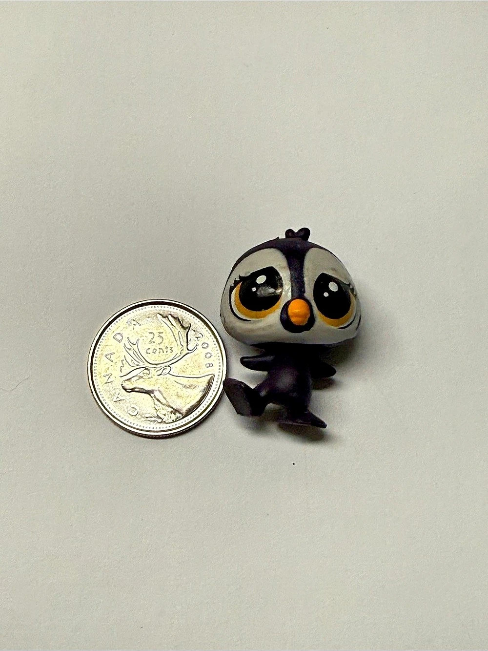 Littlest Pet Shop LPS MINI 132 Penguin Ocean Tuxley Purple